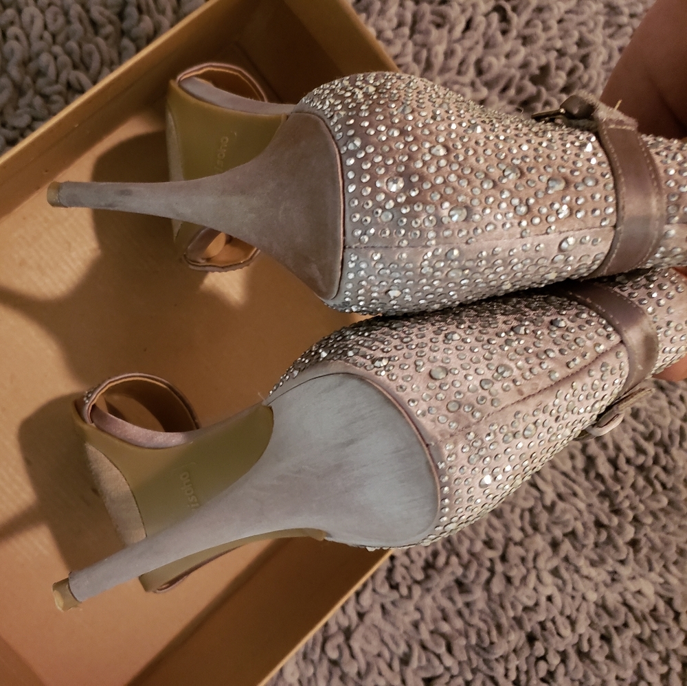 Pumps - Picture 3 of 3